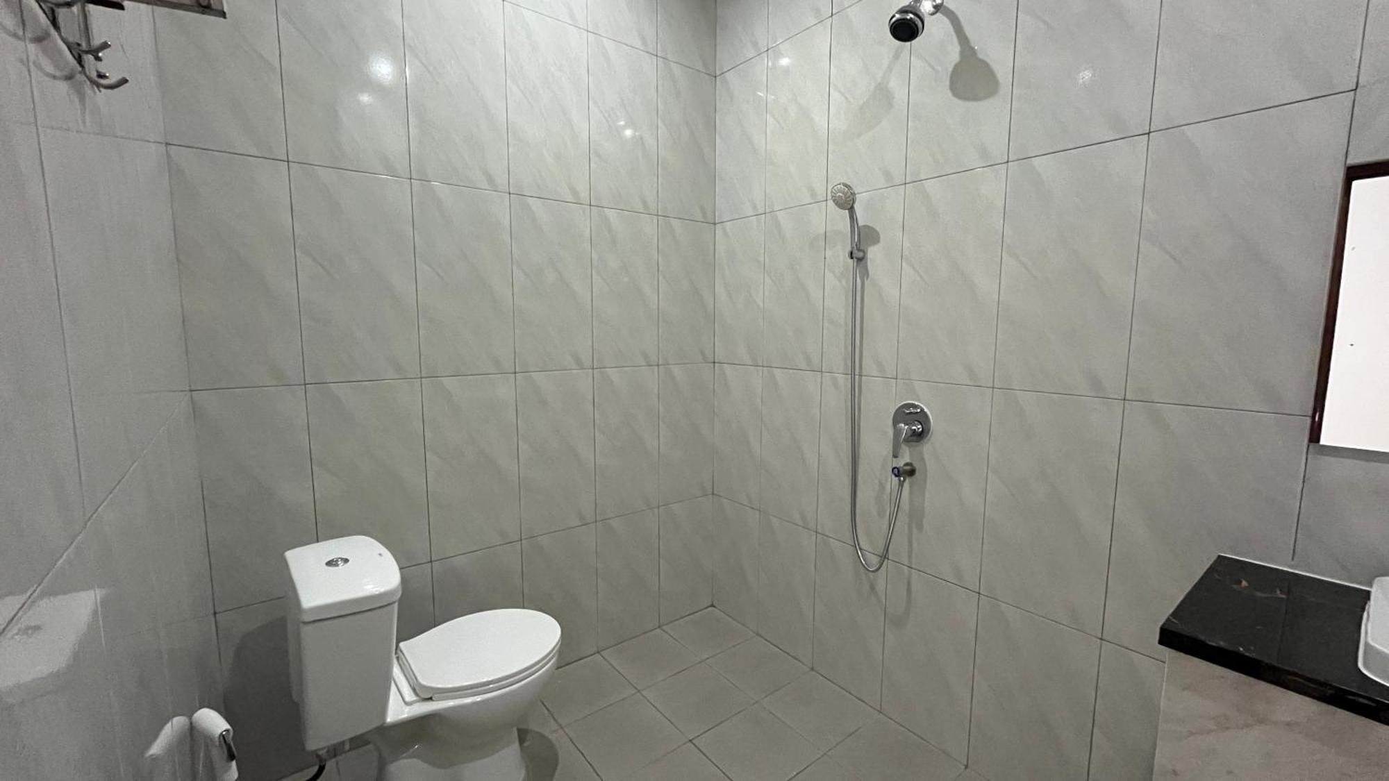 Reddoorz Premium At Jalan Diponegoro Lampung Hotel Bandar Lampung Exterior foto