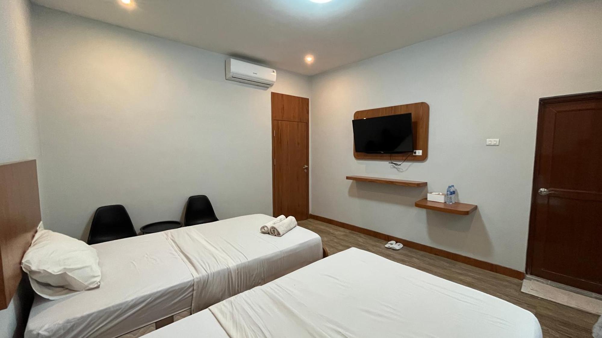 Reddoorz Premium At Jalan Diponegoro Lampung Hotel Bandar Lampung Exterior foto